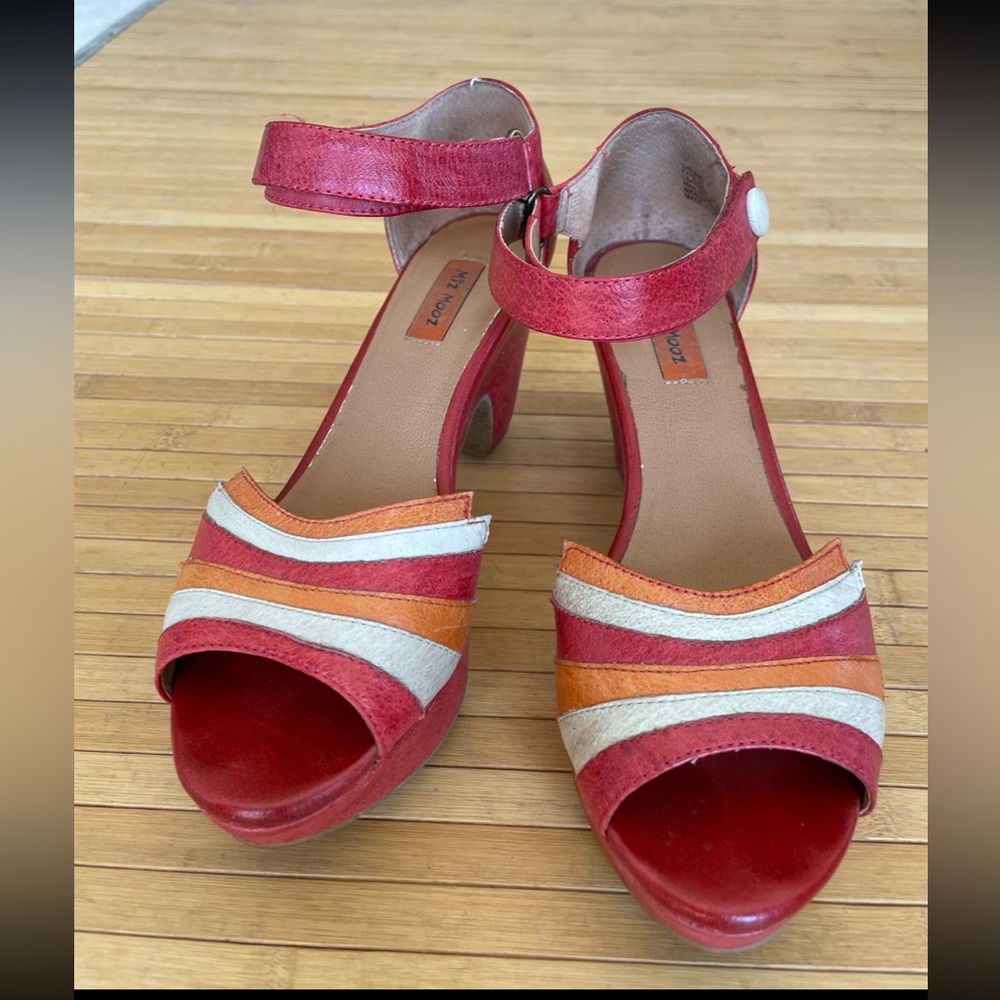 ⭐️SOLD⭐️Miz Mooz Rainbow Platform